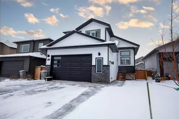 11922 79 AVE, Grande Prairie, AB T8W 0M6