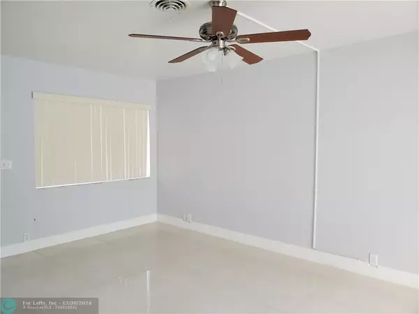 Oakland Park, FL 33309,4300 NW 21st Ave  #1