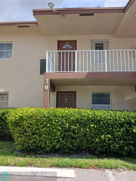 7505 NW 5th court  #201, Margate, FL 33063