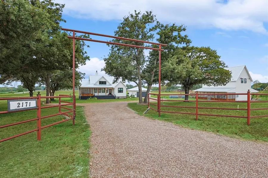 2171 County Road 265, Collinsville, TX 76233