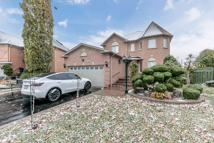 57 Cherokee DR, Vaughan, ON L6A 1X3