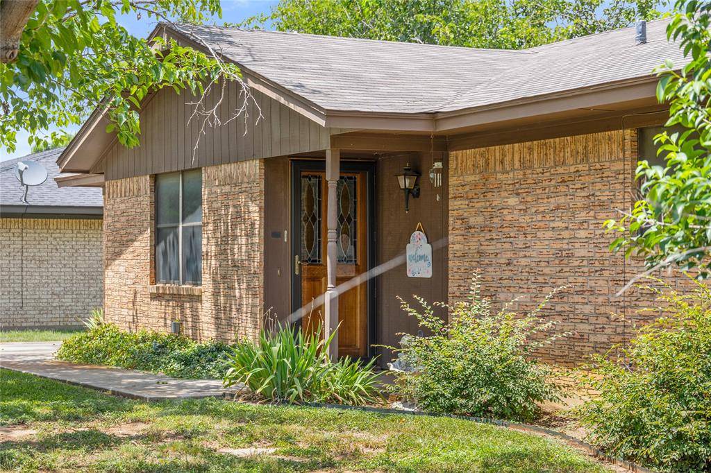 Brownwood, TX 76801,124 Bowie Circle