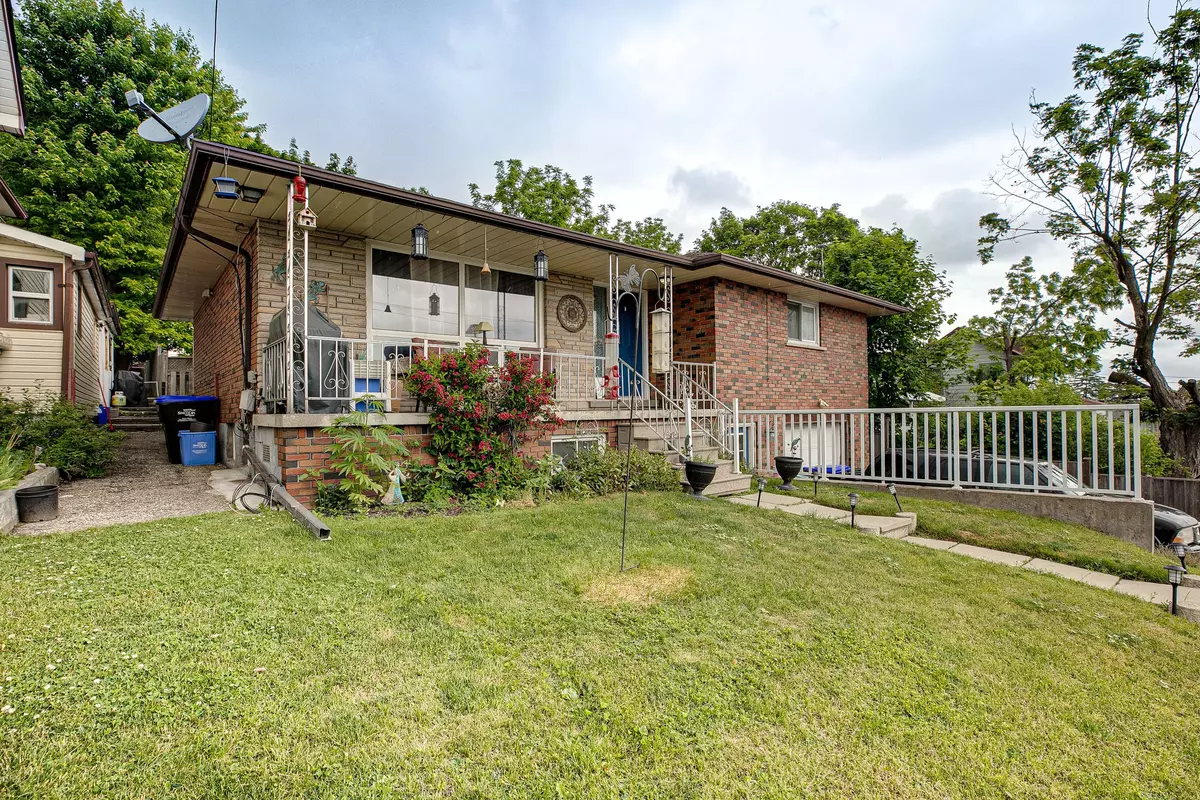 Bradford West Gwillimbury, ON L3Z 2B1,97 John ST E