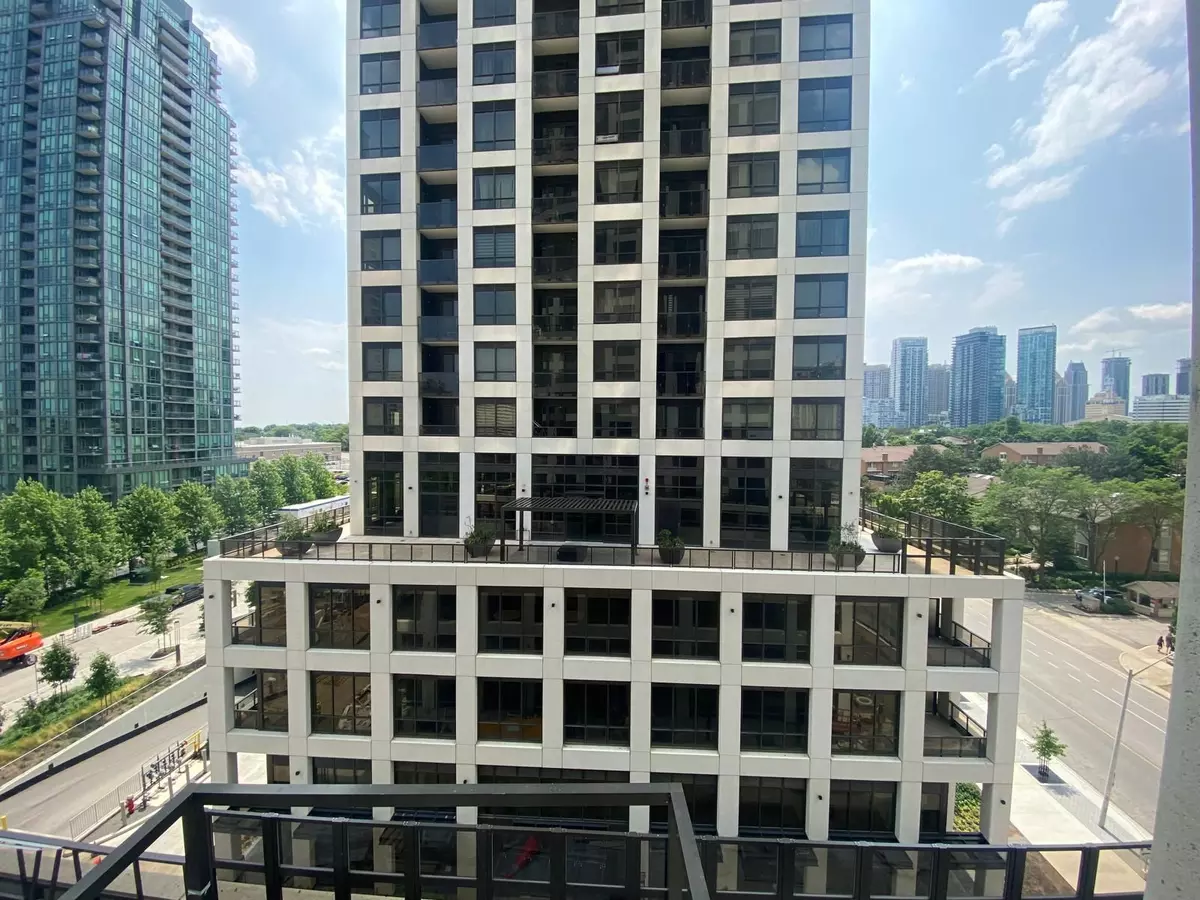 Mississauga, ON L5B 0N6,30 Elm DR E #509