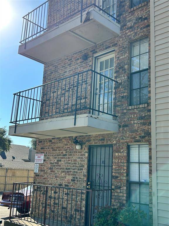 Dallas, TX 75243,9520 Royal Lane #208