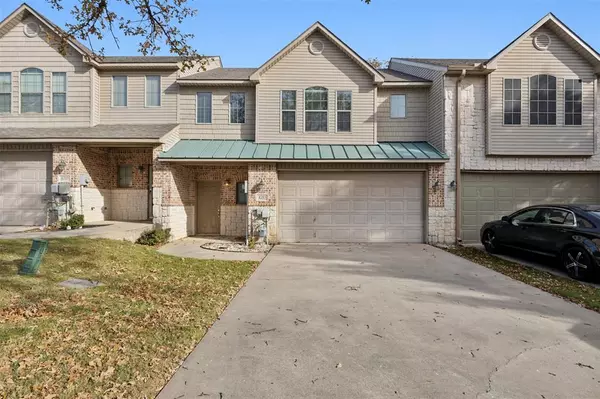 4215 Towne Lake Court, Irving, TX 75061