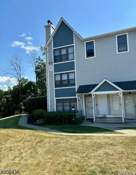 Hamburg Boro, NJ 07419,47 Burlington Ct #47