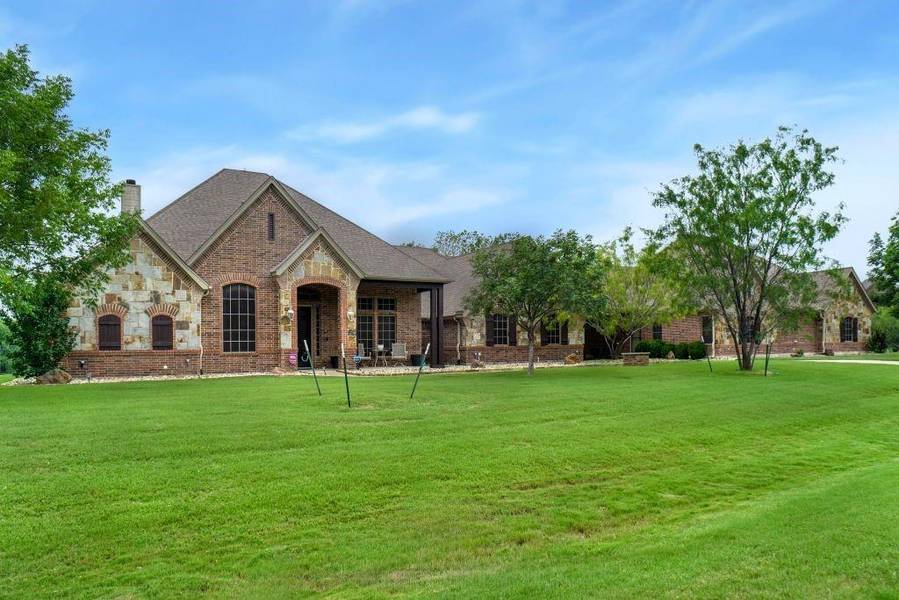 8125 Deerwood Forest Drive, Fort Worth, TX 76126