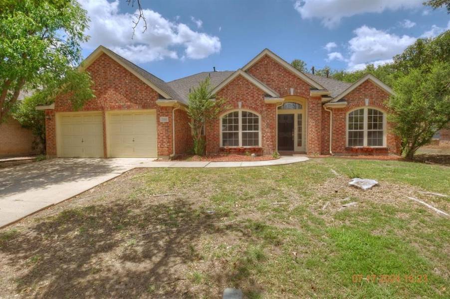 2209 Laura Elizabeth Trail, Mansfield, TX 76063