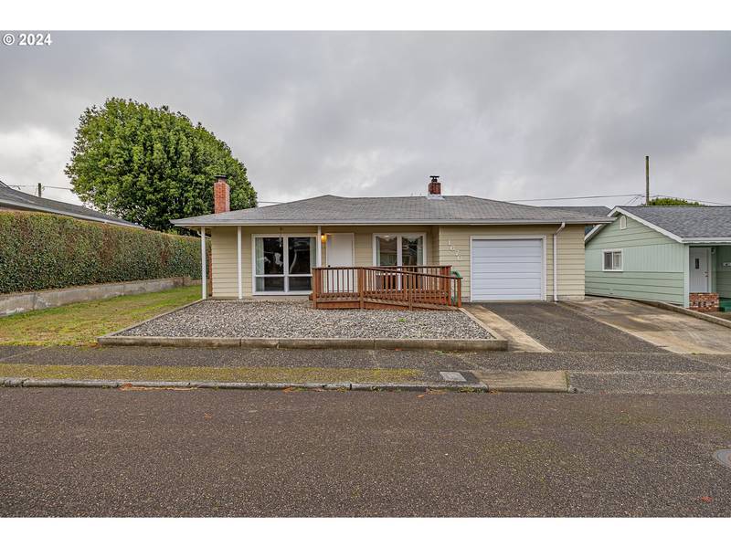 1670 GRANT ST, North Bend, OR 97459