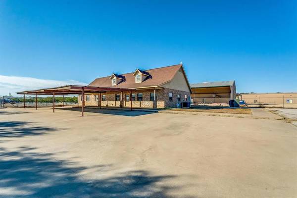 Mineral Wells, TX 76067,520 Tradeway Drive