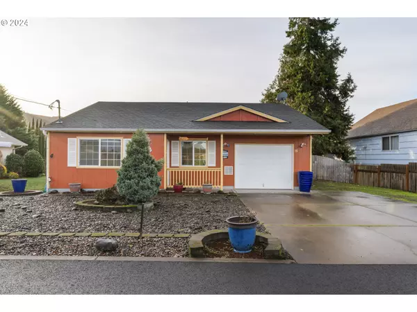 16 E LAKEVIEW ST, Lowell, OR 97452