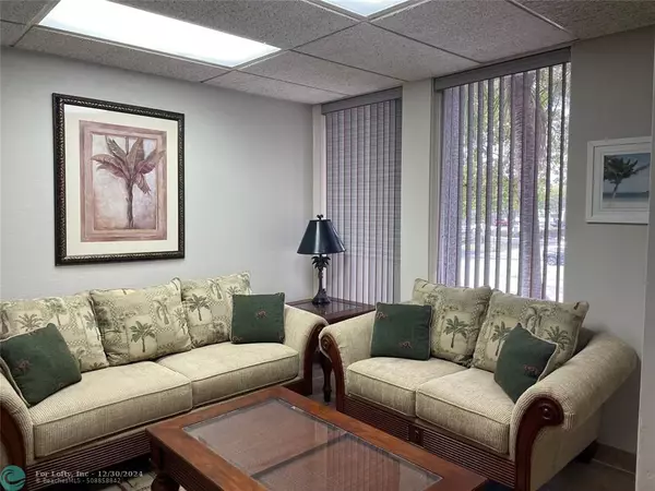 2900 E Oakland Park Blvd  #200, Fort Lauderdale, FL 33306