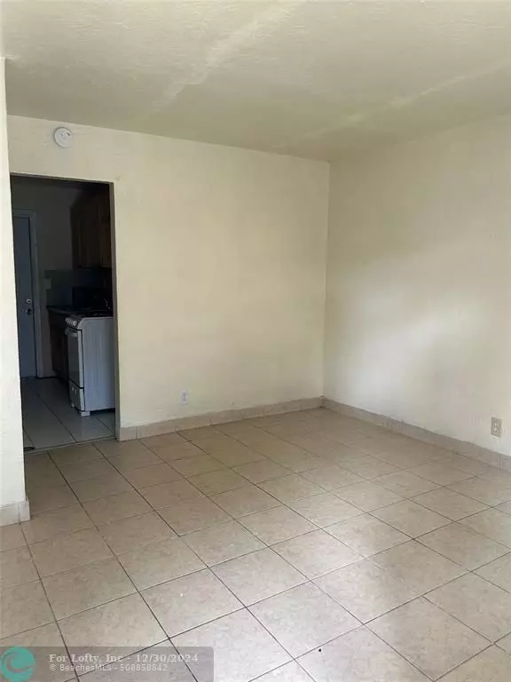 406 NW 7th Ct  #3, Hallandale Beach, FL 33009