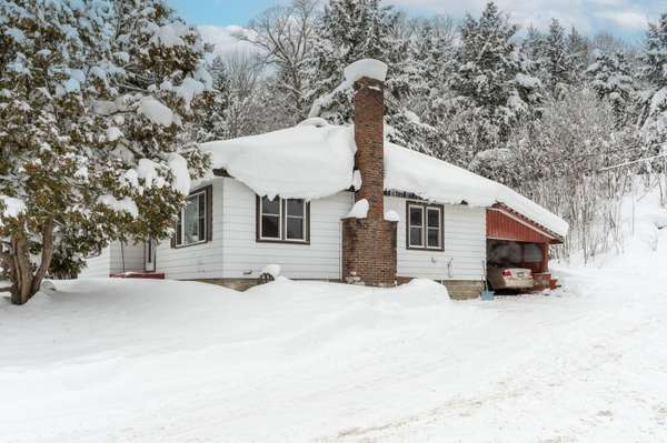 2592 Highway 141 N/A W, Muskoka Lakes, ON P0B 1M0