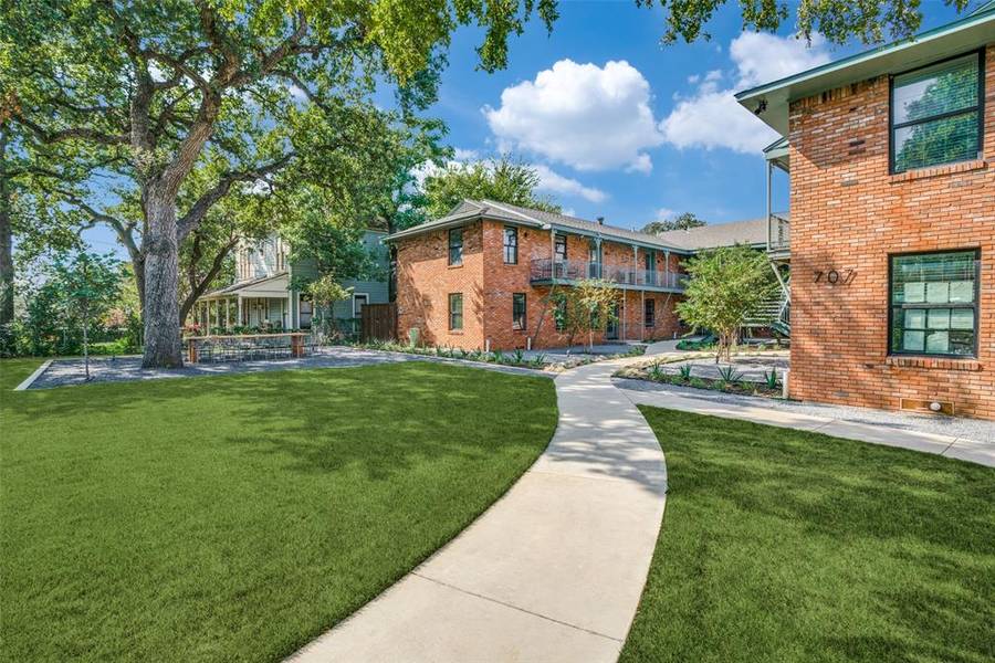 707 N Marsalis Avenue #204, Dallas, TX 75203