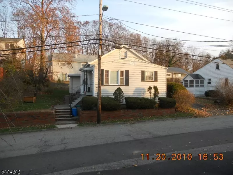 53 Rockland Ave, Woodland Park, NJ 07424