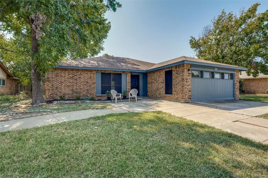 Grand Prairie, TX 75052,2537 Seven Hills Drive