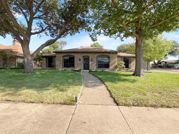 2107 J J Pearce Drive, Richardson, TX 75081