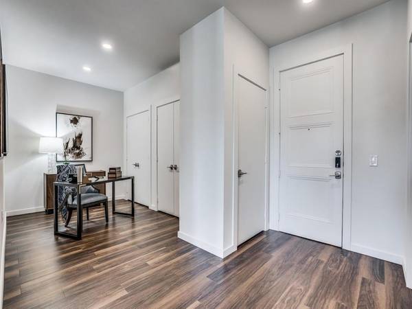 7450 Coronado Avenue #201, Dallas, TX 75214