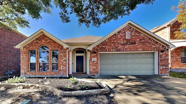 15517 Adlong Drive, Fort Worth, TX 76262