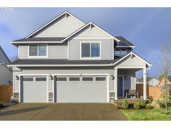 203 S 7TH ST, Carlton, OR 97111