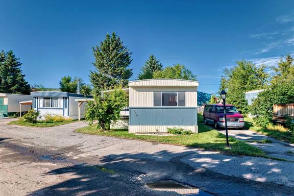 Calgary, AB T3B 5N2,3223 83 ST Northwest #360