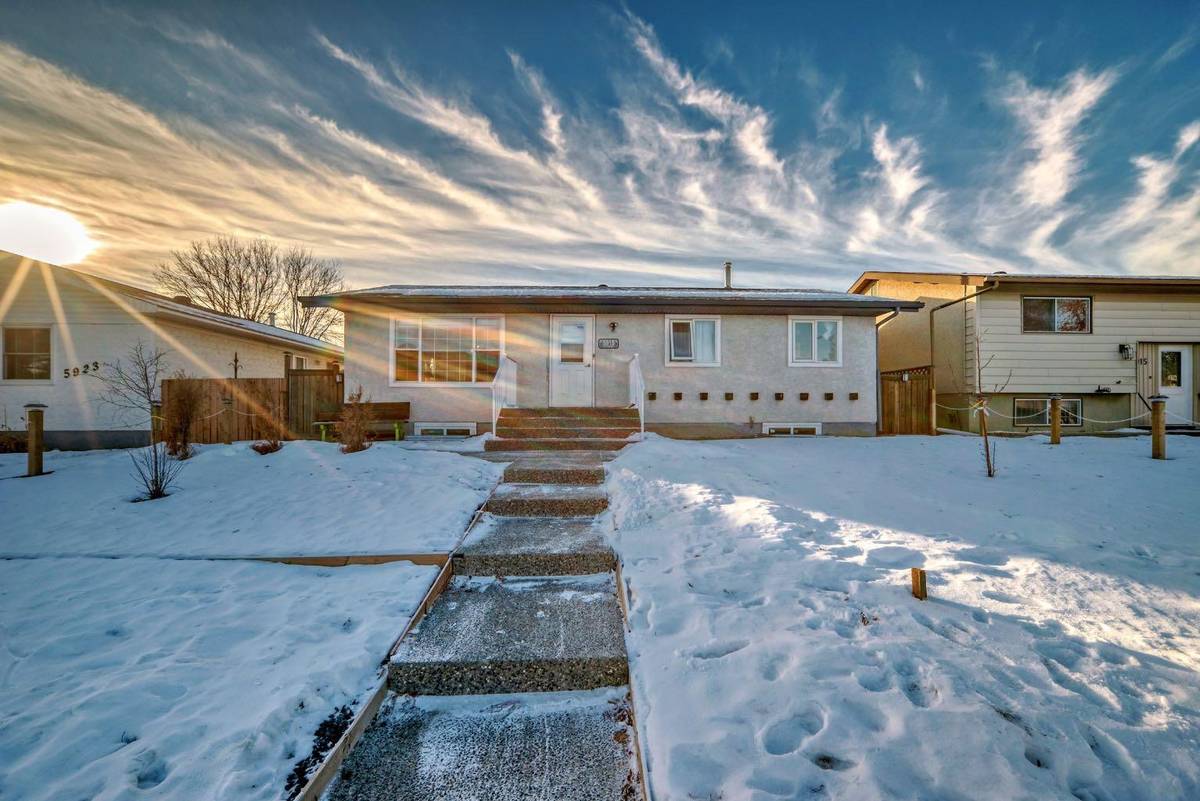 Calgary, AB T3A3Y1,5919 4 AVE Northeast