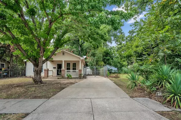 1713 Glenmore Avenue, Fort Worth, TX 76102