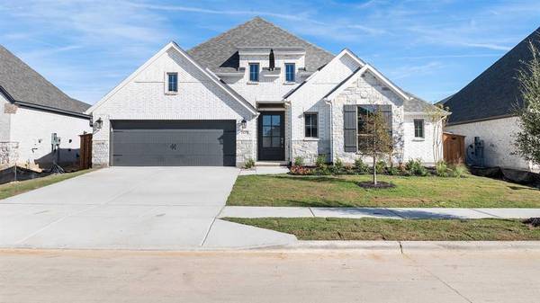 2117 Eastleigh Drive, Fort Worth, TX 76008