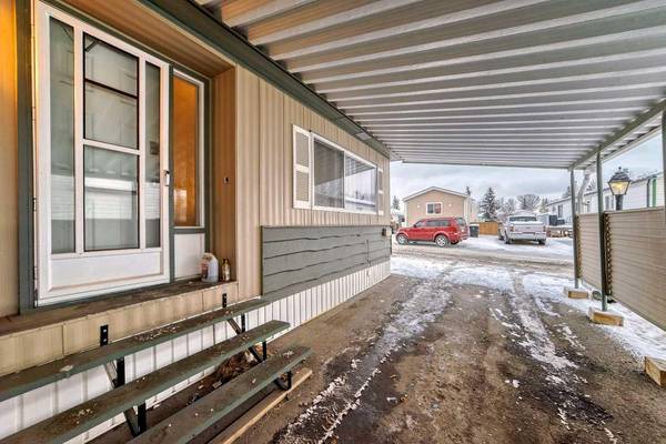 Calgary, AB T2B 5N2,3223 83 ST Northwest #167