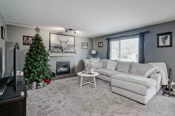 Airdrie, AB T4B 3C2,2196 Luxstone BLVD Southwest