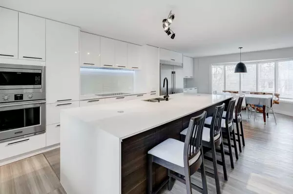 Calgary, AB T3B 4A9,112 Silver Valley Rise NW