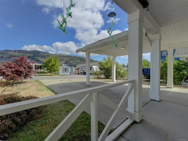 Langford, BC V9B 0K6,2945 Trestle Pl