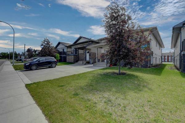 Grande Prairie, AB T8V 1R7,9917 109 AVE #A/B