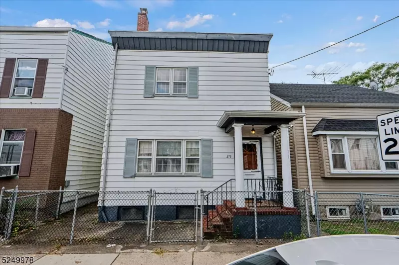 29 Ryerson Ave, Paterson City, NJ 07502