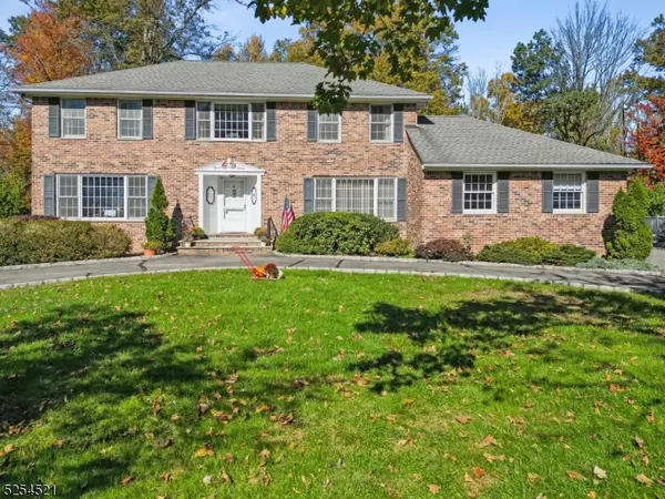 37 Farmstead Road, Millburn Twp., NJ 07078