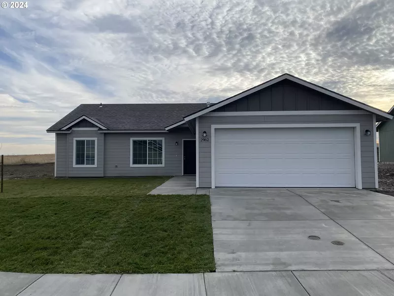 2962 QUAIL AVE, Umatilla, OR 97882