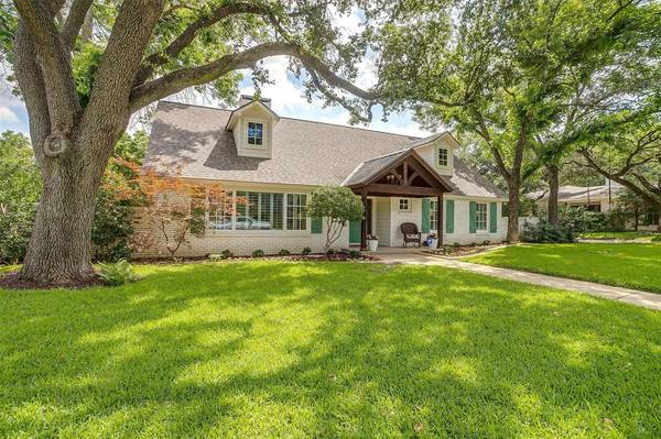 3832 Arroyo Road,  Fort Worth,  TX 76109