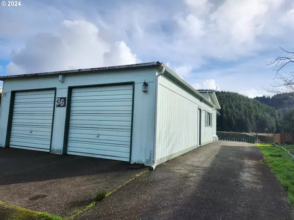 Reedsport, OR 97467,100 RIVER BEND RD #32