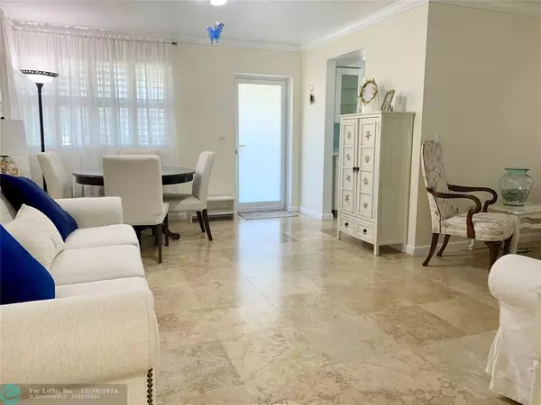 Boca Raton, FL 33432,930 Osceola Drive  #2