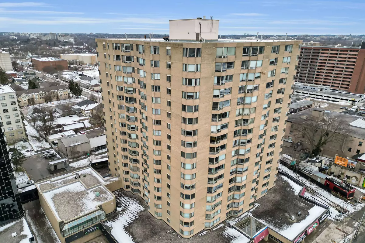 Middlesex, ON N6A 5M8,695 Richmond ST #406