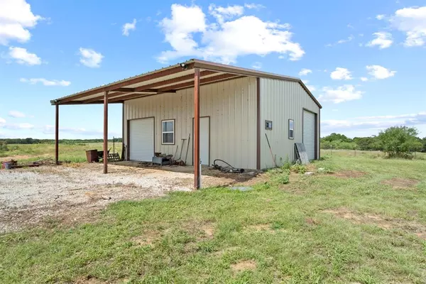 Comanche, TX 76454,1359 County Road 195