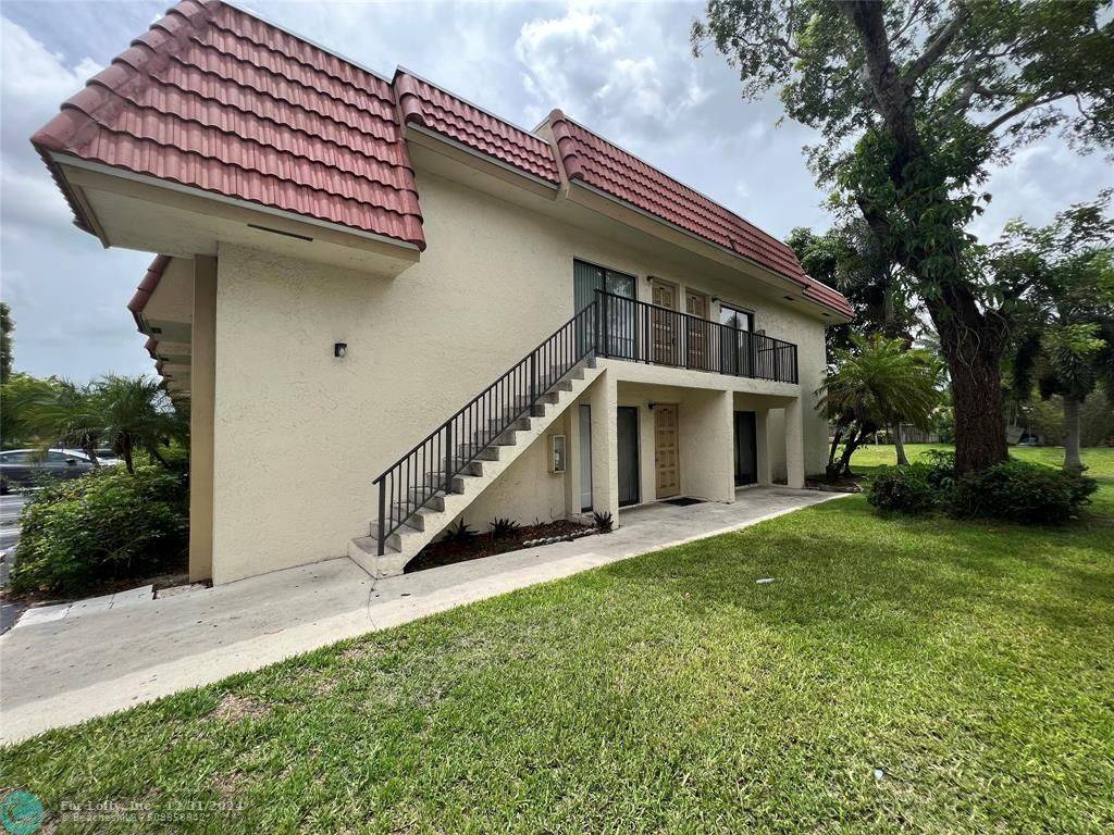 Coral Springs, FL 33065,11116 ROYAL PALM BLVD  #2-10