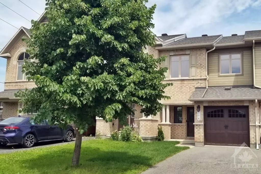 Barrhaven, ON K2J 3T7,204 GARRITY CRES