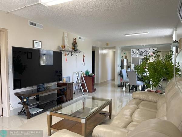 Coral Springs, FL 33065,8441 Forest Hills Dr  #204