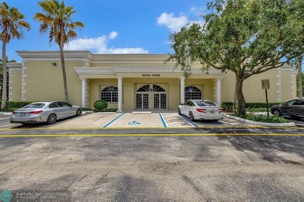 10440 NW 50th St, Sunrise, FL 33351