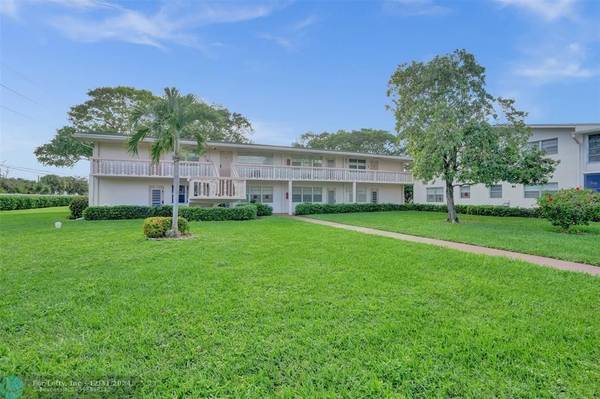 324 Farnham P, Deerfield Beach, FL 33442