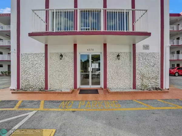 Lauderdale Lakes, FL 33319,4270 NW 40th St  #301