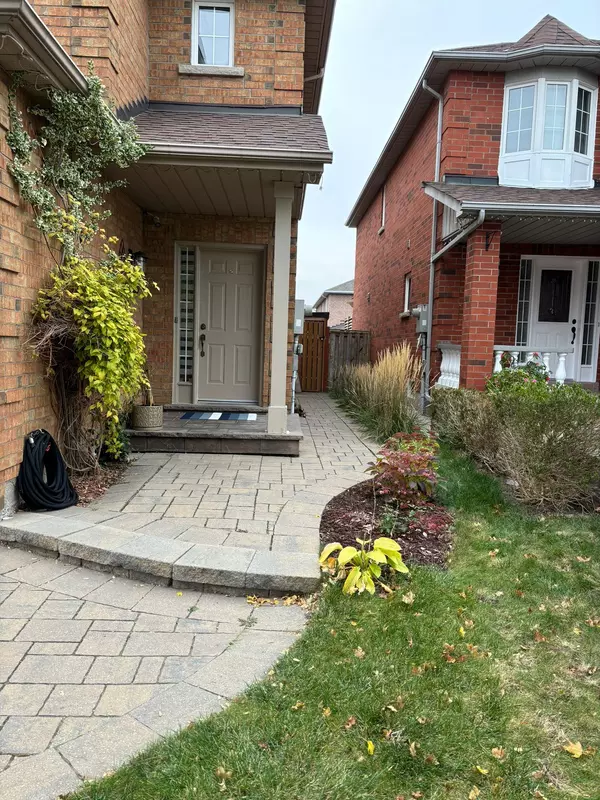 Mississauga, ON L5V 2S8,851 Clemens CRES #BSMT